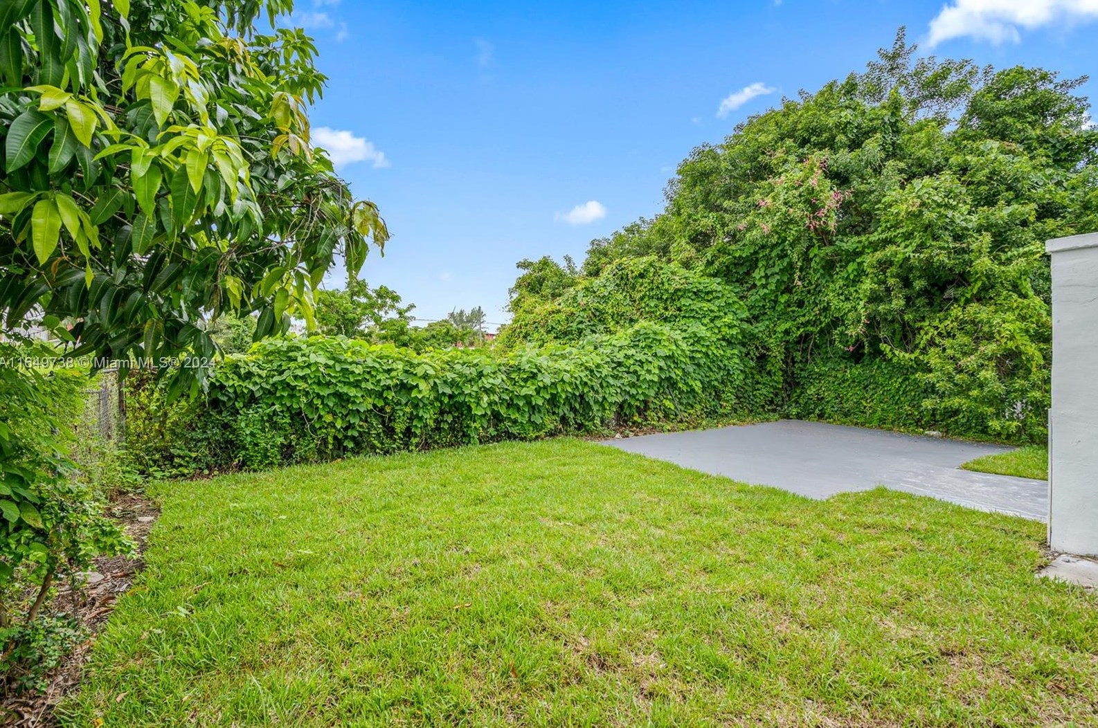 1424 73rd St, Miami FL 33147-6422 exterior