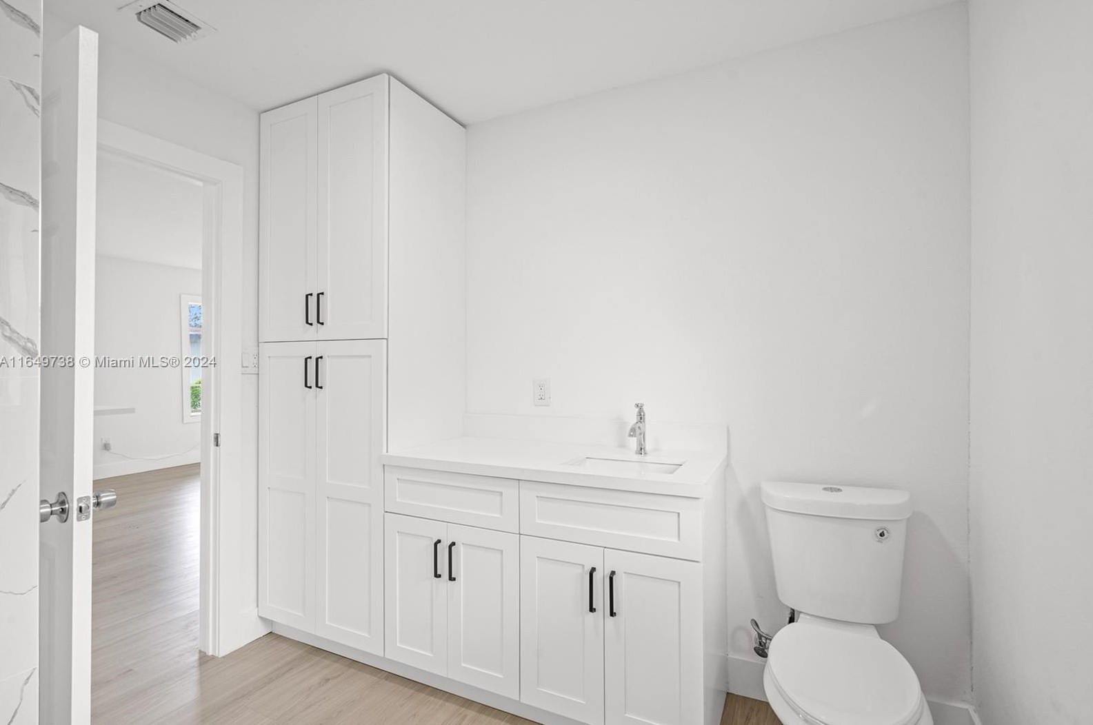 1424 73rd St, Miami FL 33147-6422 exterior