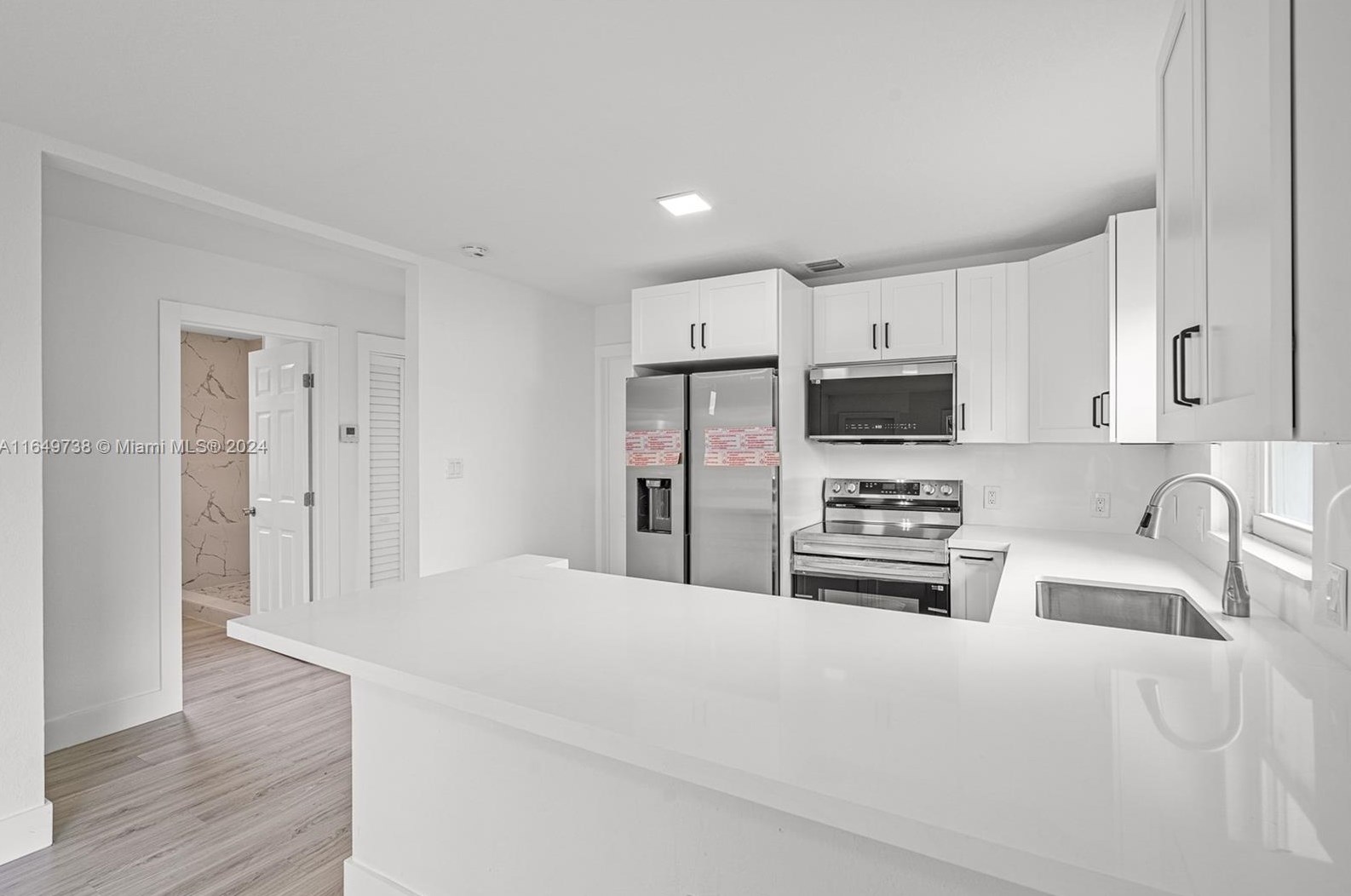 1424 73rd St, Miami FL 33147-6422 exterior