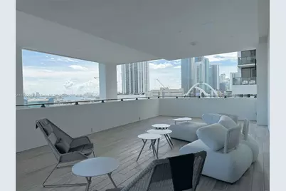 1642 NE 1st Ave #2409, Miami, FL 33132 - Photo 11