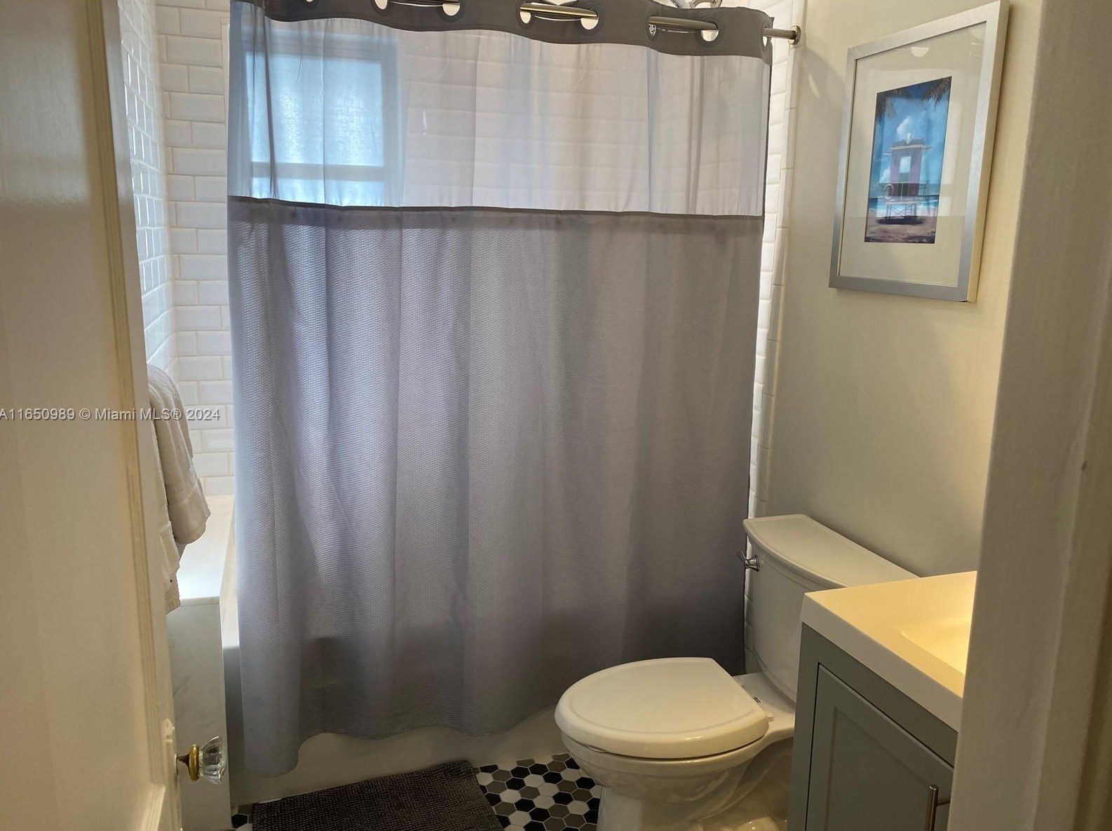 2883 32nd Ct, Miami FL  33133-3433 exterior