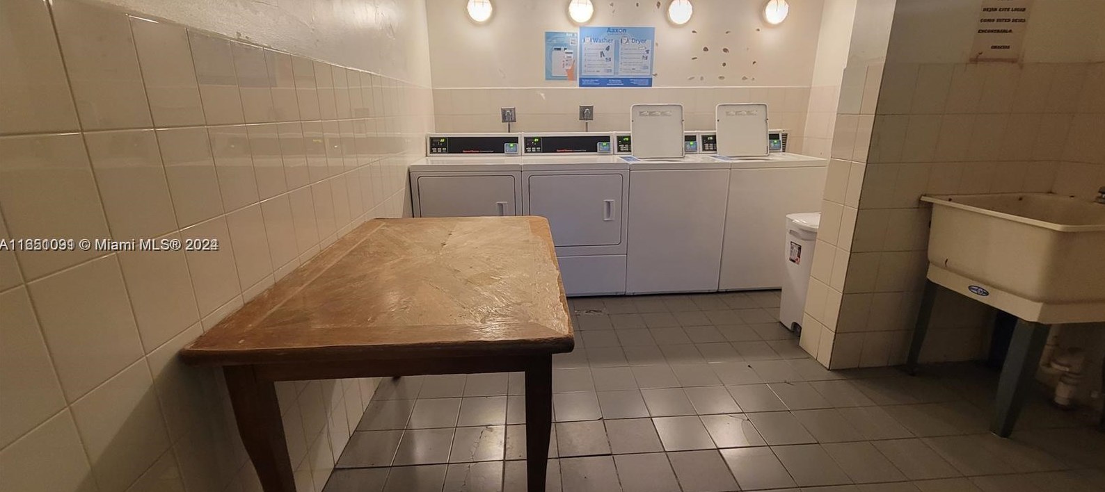 7400 20th Ave, Hialeah FL  33016-1856 exterior