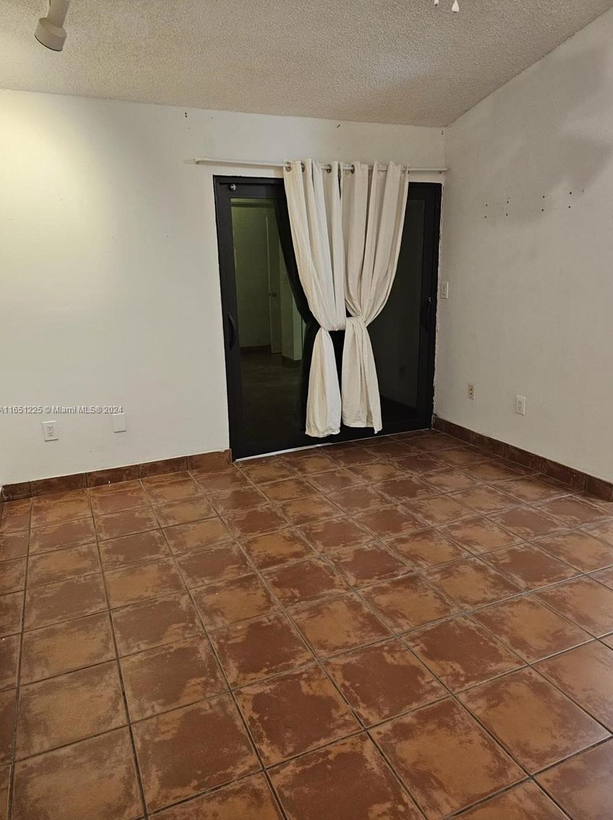 13265 112th Ter, Miami FL 33186-7930 exterior