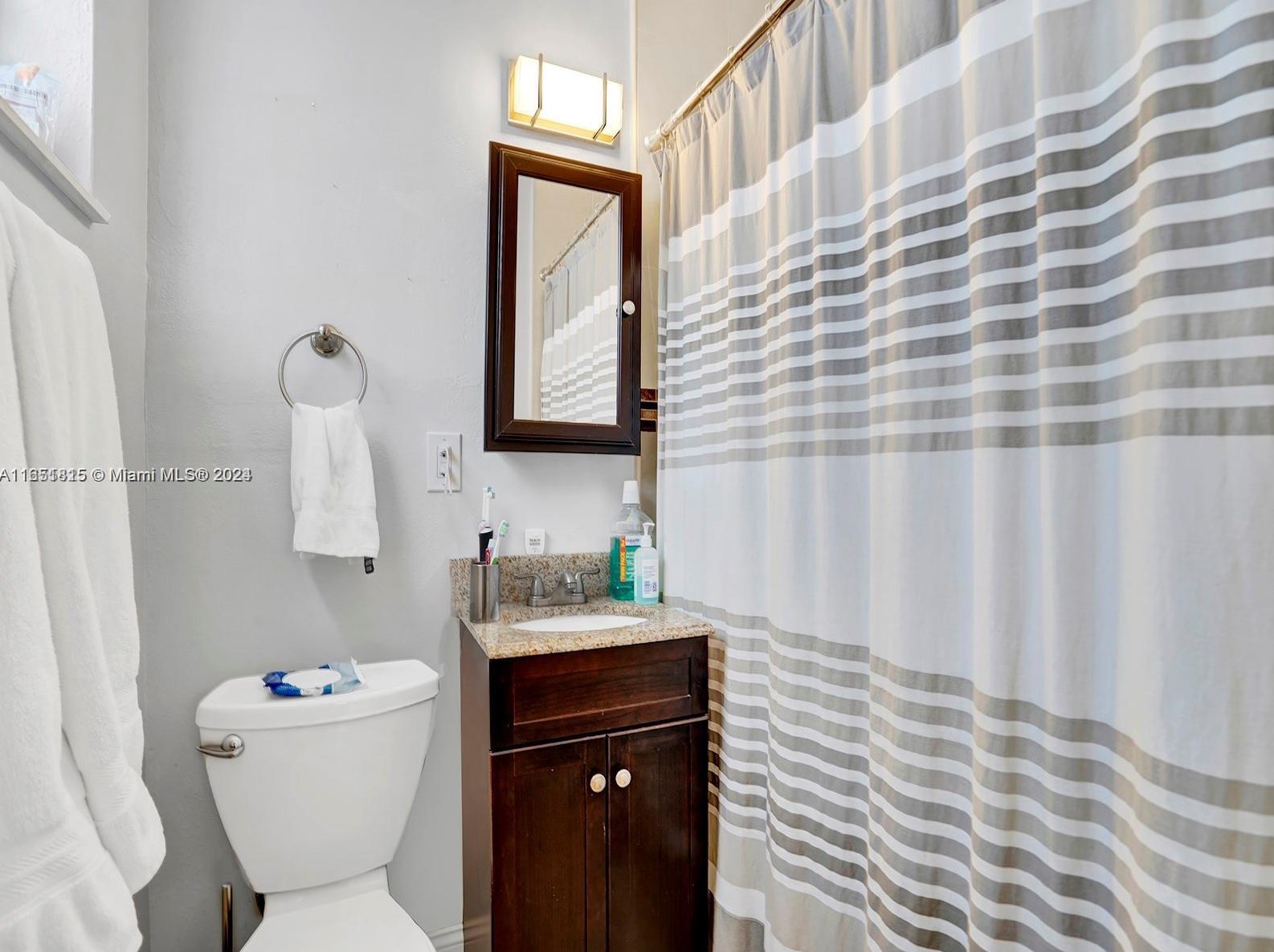 6930 12th St, Hollywood FL  33023-2002 exterior