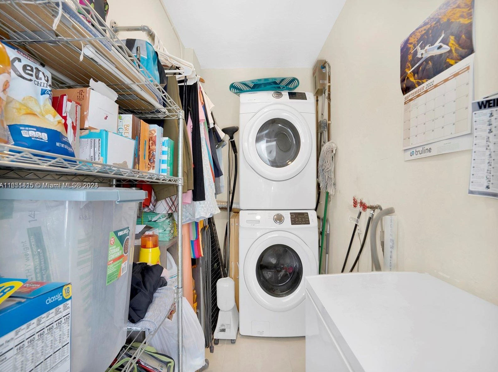 6930 12th St, Hollywood FL  33023-2002 exterior