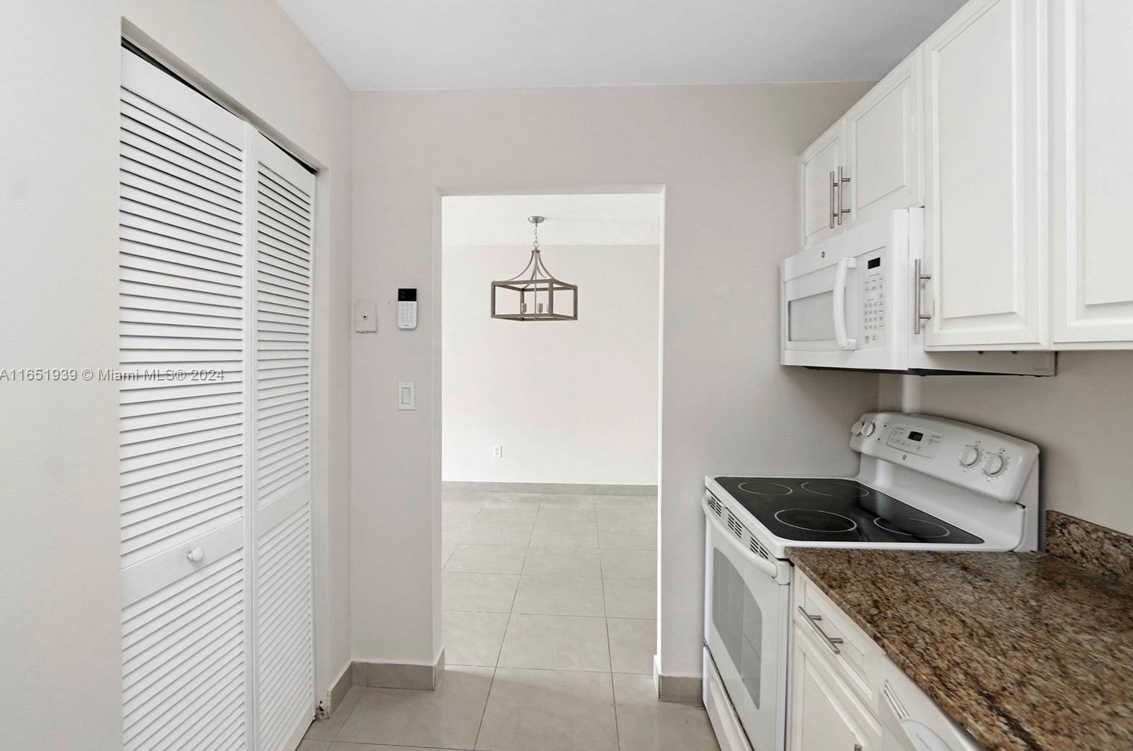 10431 Kendall Dr, Miami FL 33176-1544 exterior