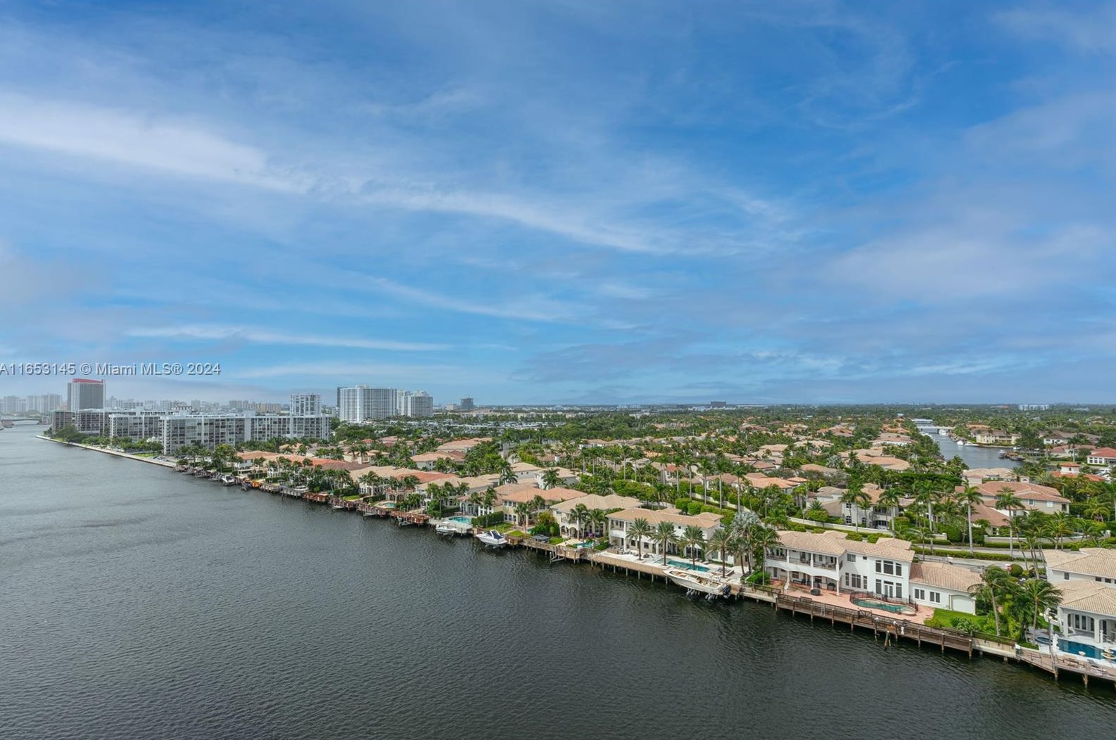 1500 Ocean Dr, Hollywood FL 33019-2363 exterior