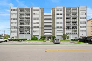 9381 E Bay Harbor Dr, Bay Harbor Islands, FL 33154 - Photo 9