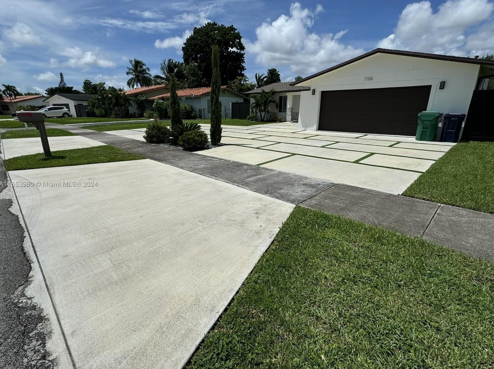 7700 129th Ave, Miami FL  33183-4241 exterior