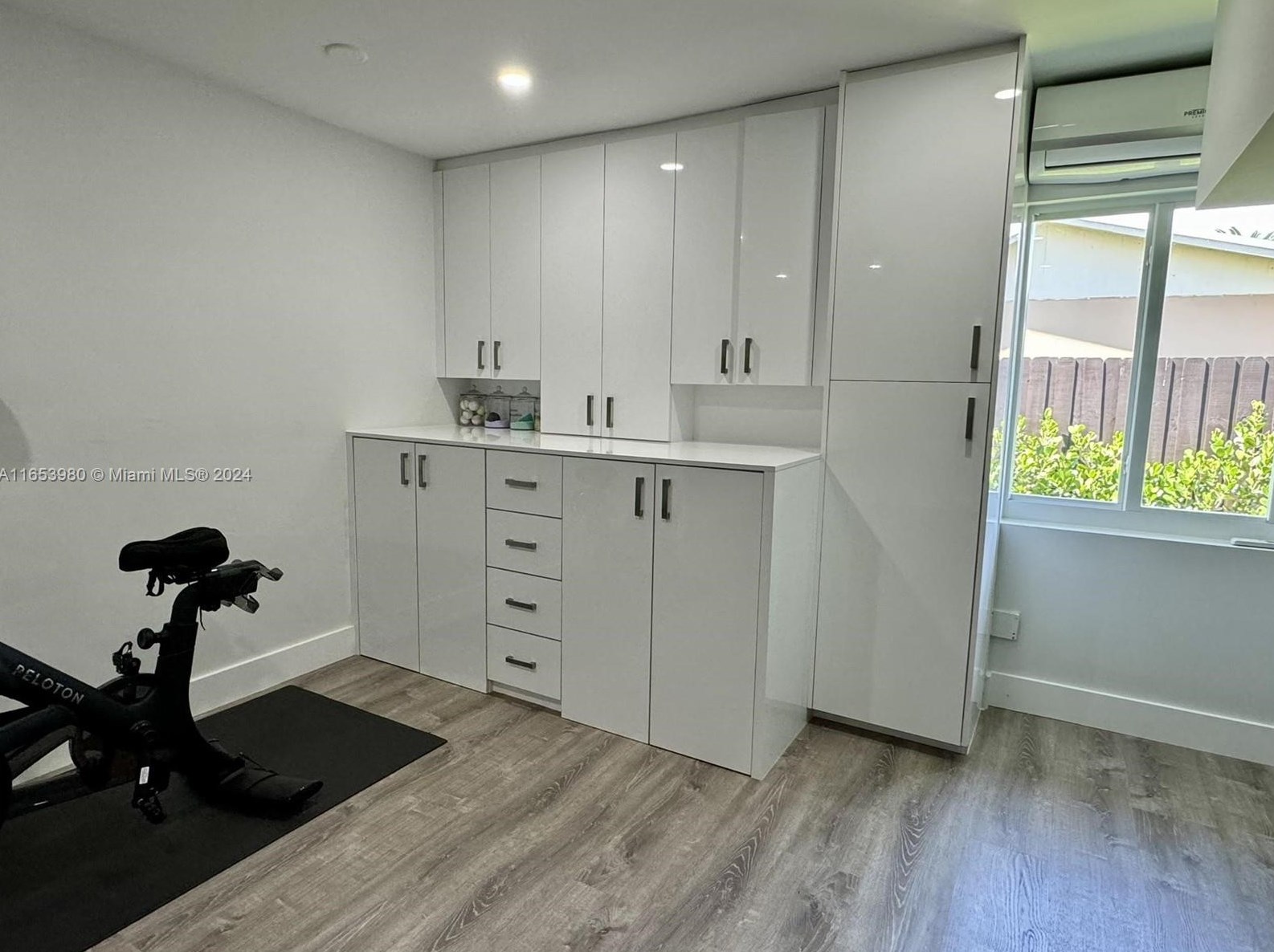 7700 129th Ave, Miami FL  33183-4241 exterior