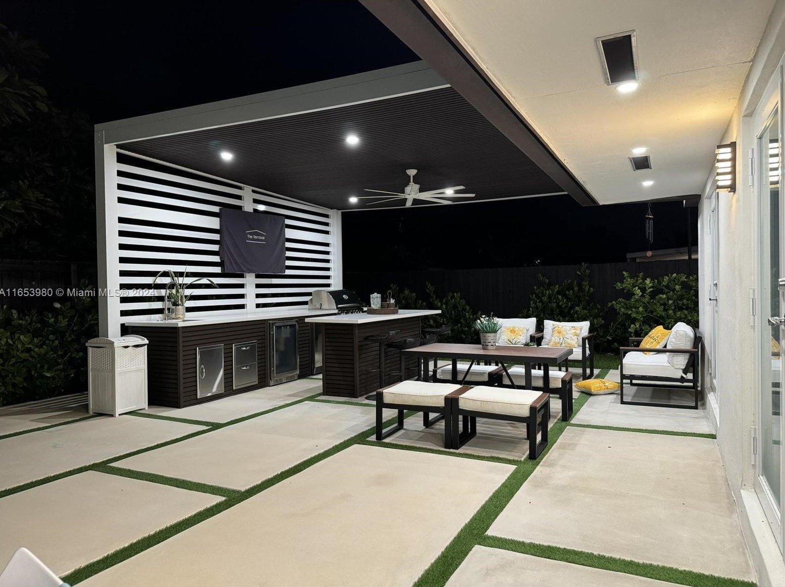 7700 129th Ave, Miami FL  33183-4241 exterior