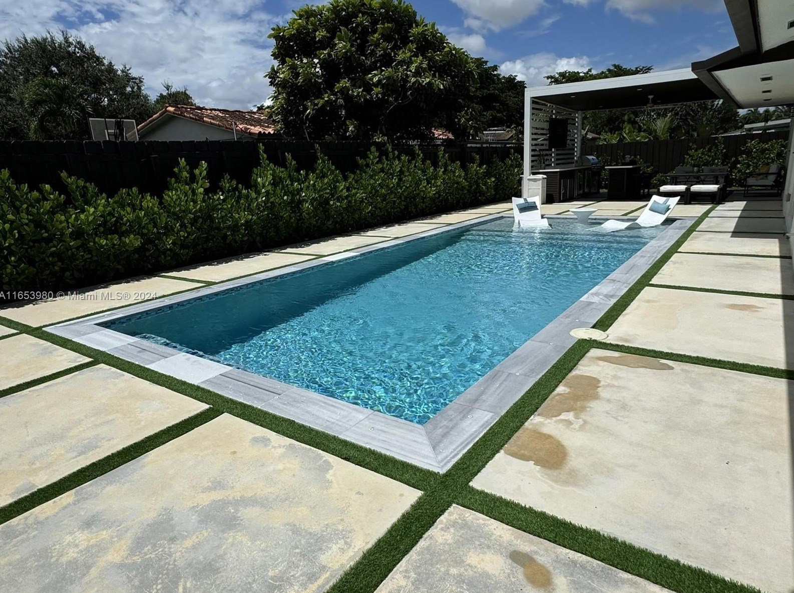 7700 129th Ave, Miami FL  33183-4241 exterior