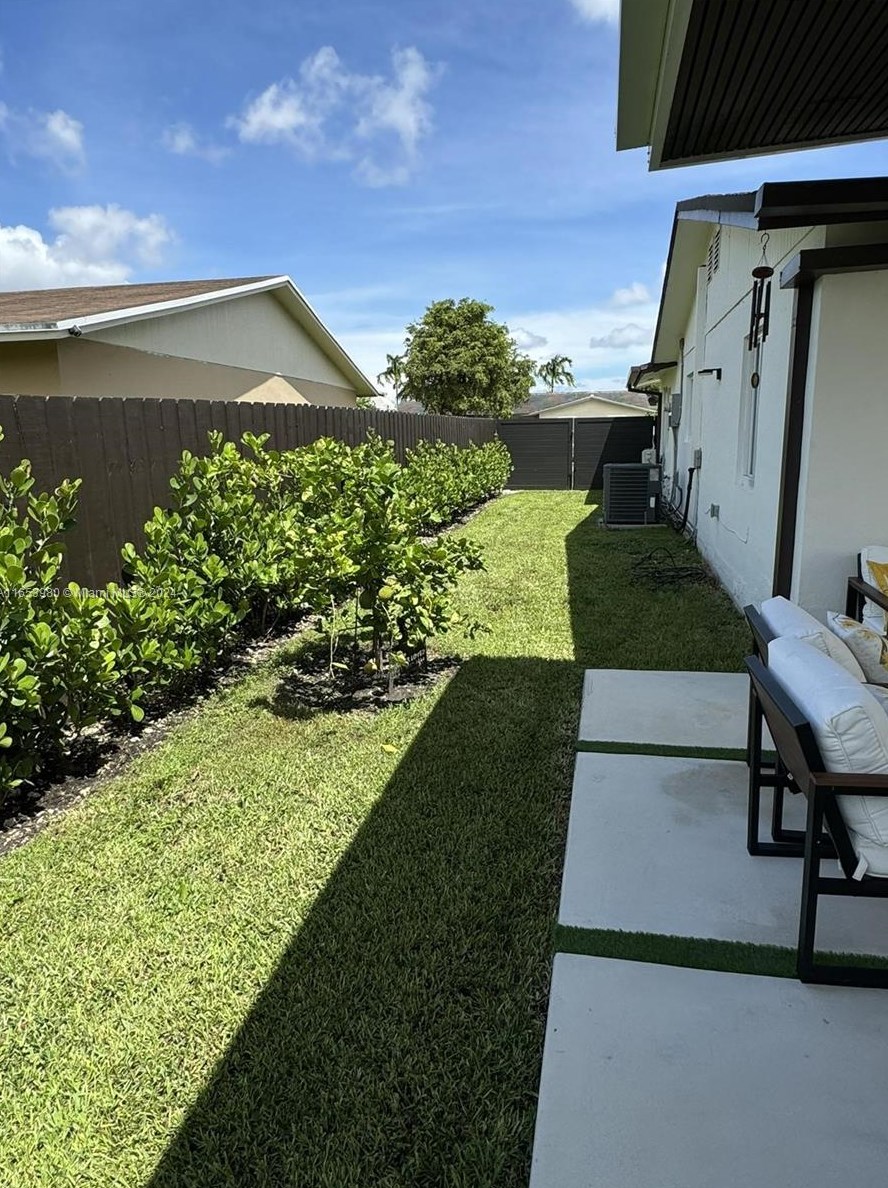 7700 129th Ave, Miami FL  33183-4241 exterior