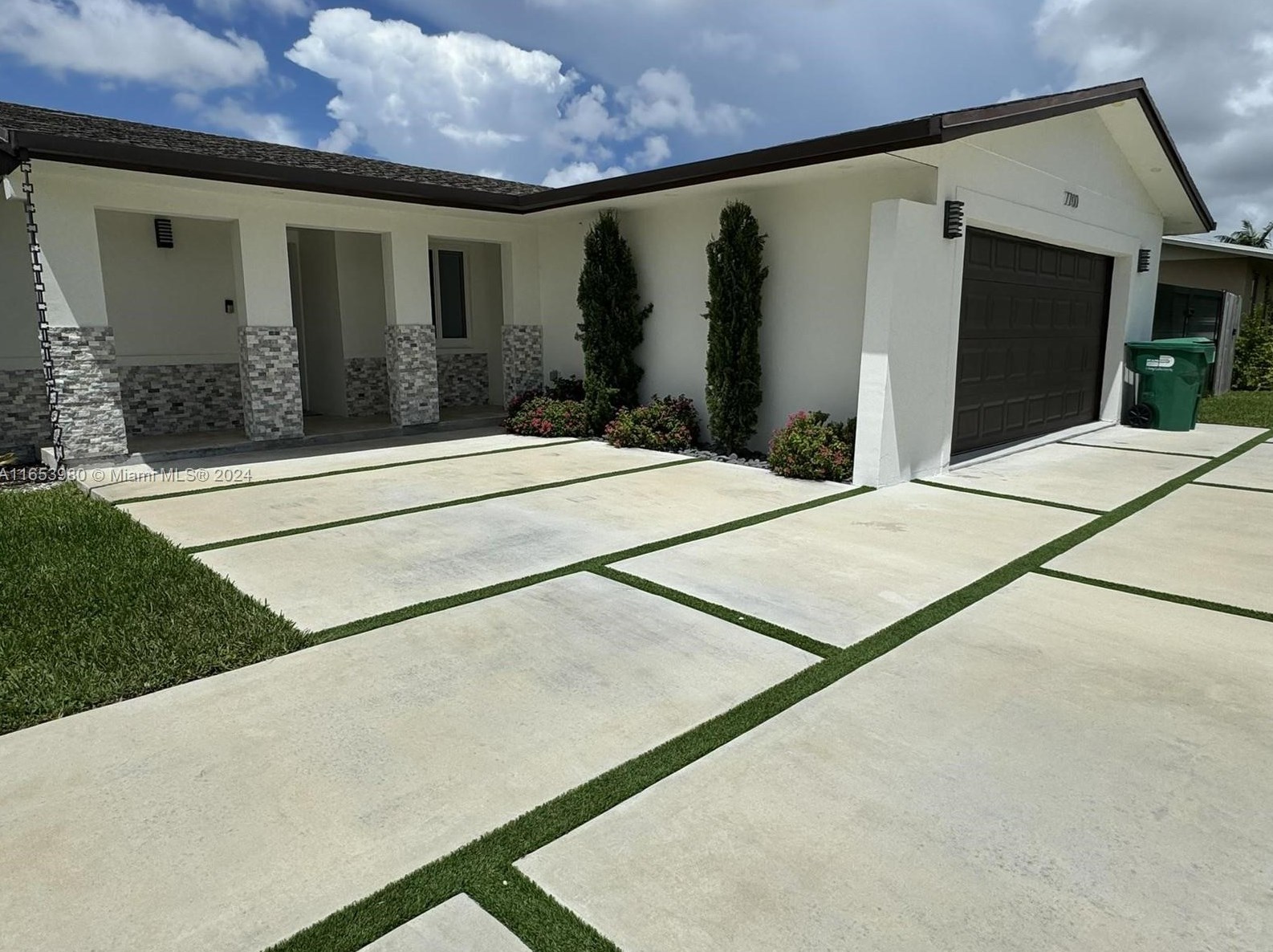 7700 129th Ave, Miami FL  33183-4241 exterior