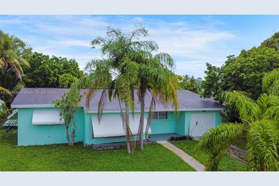 9490 N Dominican Dr, Cutler Bay, FL 33189 - Photo 1