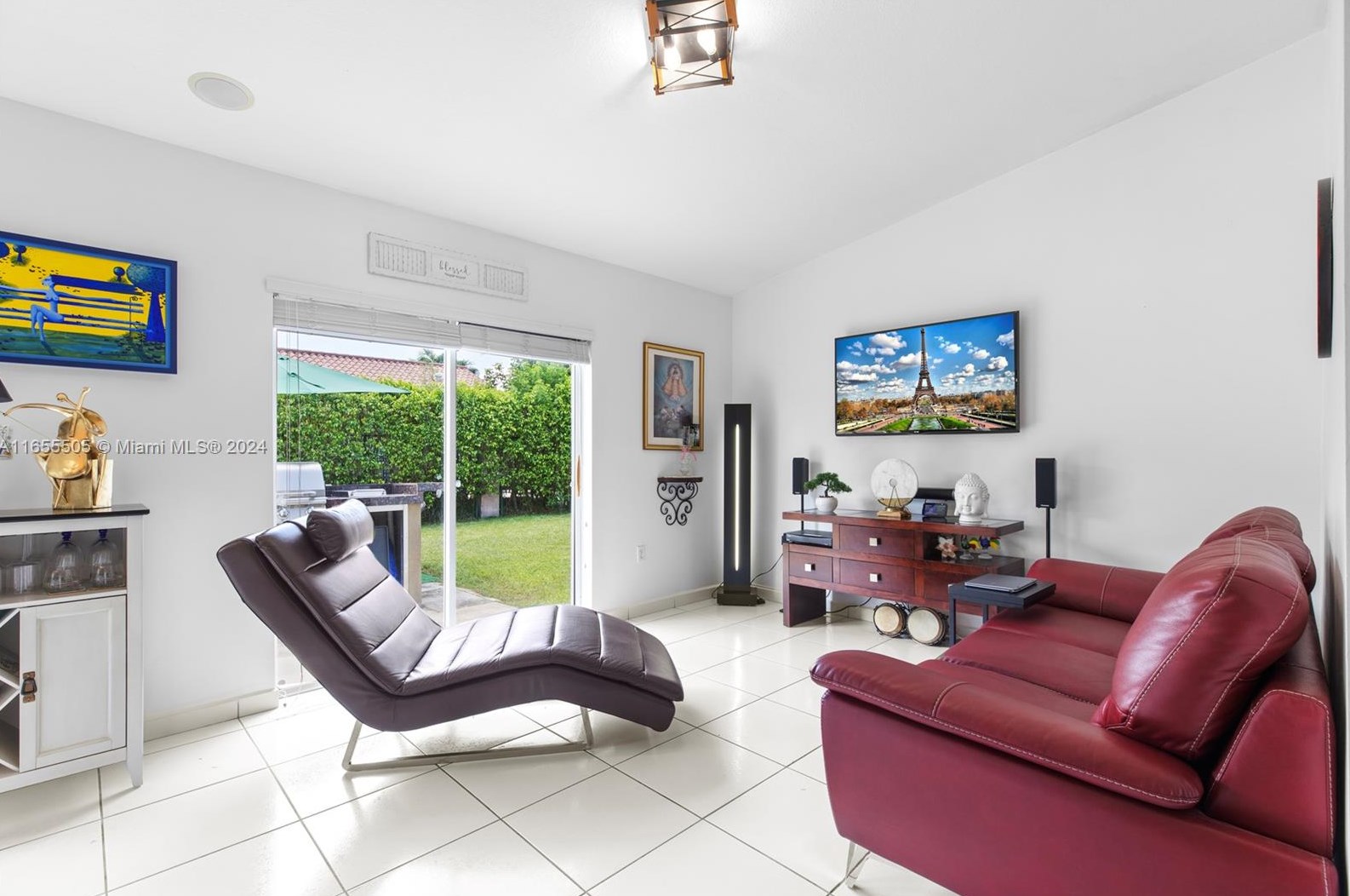 3864 145 Ave, Miami FL 33175-7834 exterior