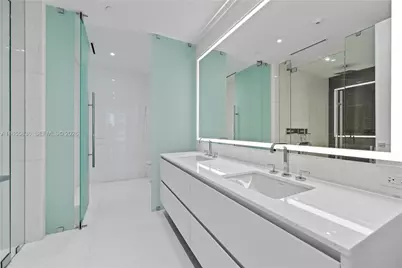 300 Biscayne Blvd Way #2702, Miami, FL 33131 - Photo 25