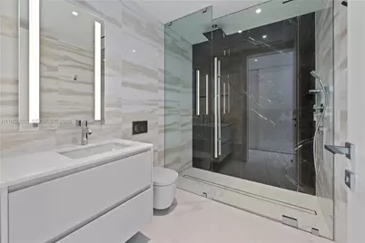 300 Biscayne Blvd Way #3201, Miami, FL 33131 - Photo 23