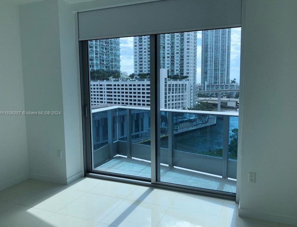 200 Biscayne Boulevard Way, Miami FL 33131-2154 exterior