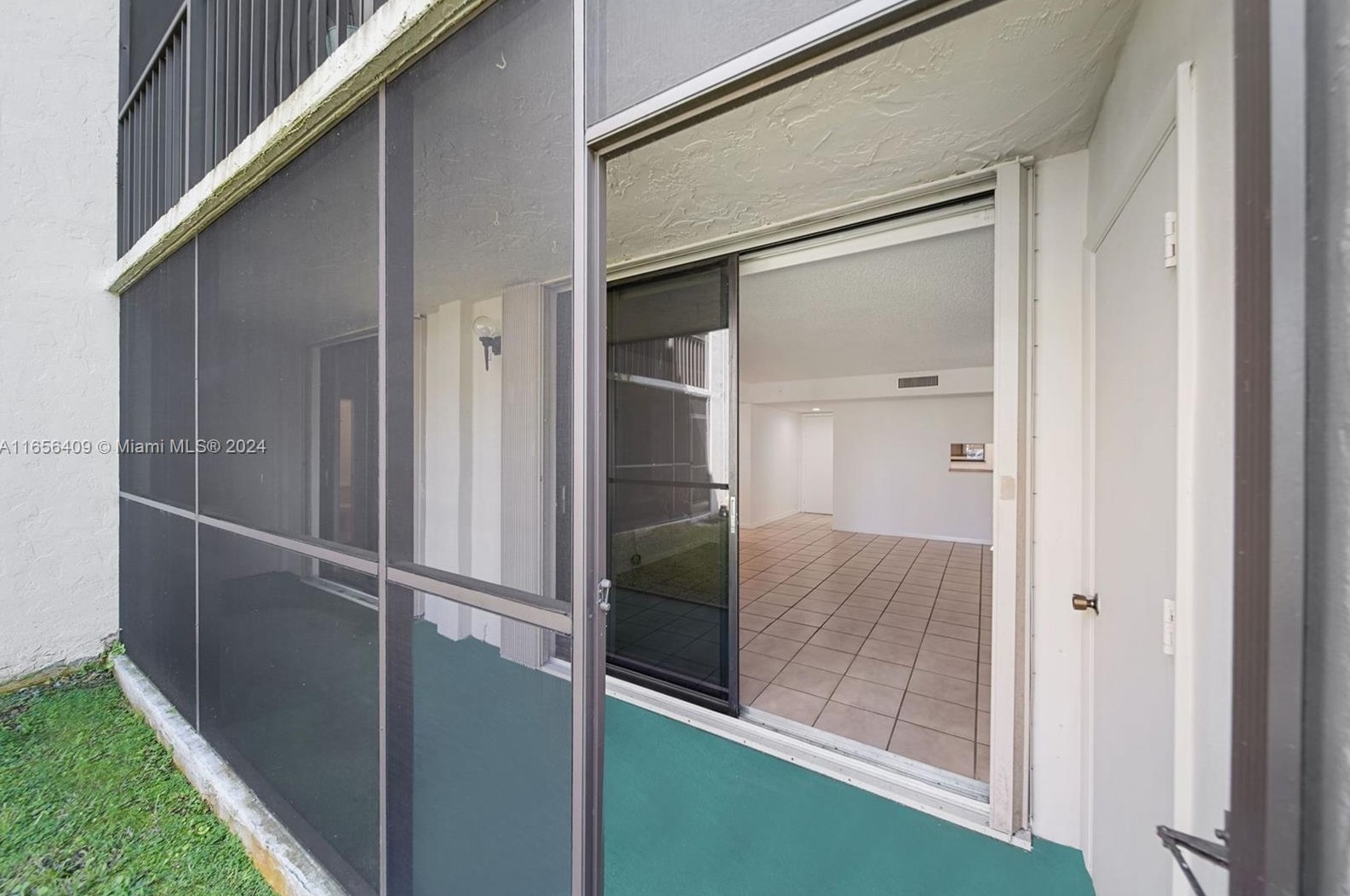 8035 107th Ave, Miami FL  33173-4845 exterior