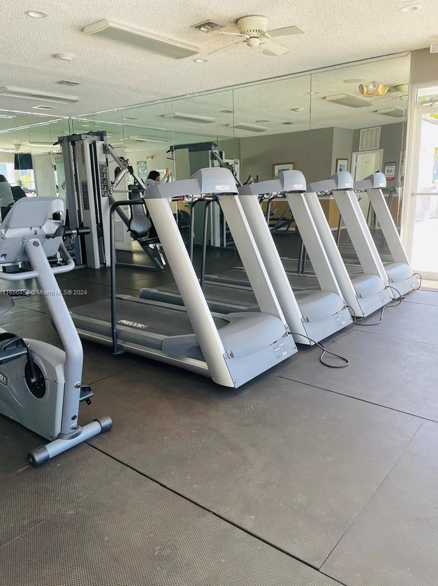 8500 212th St, Miami FL 33189-3750 exterior