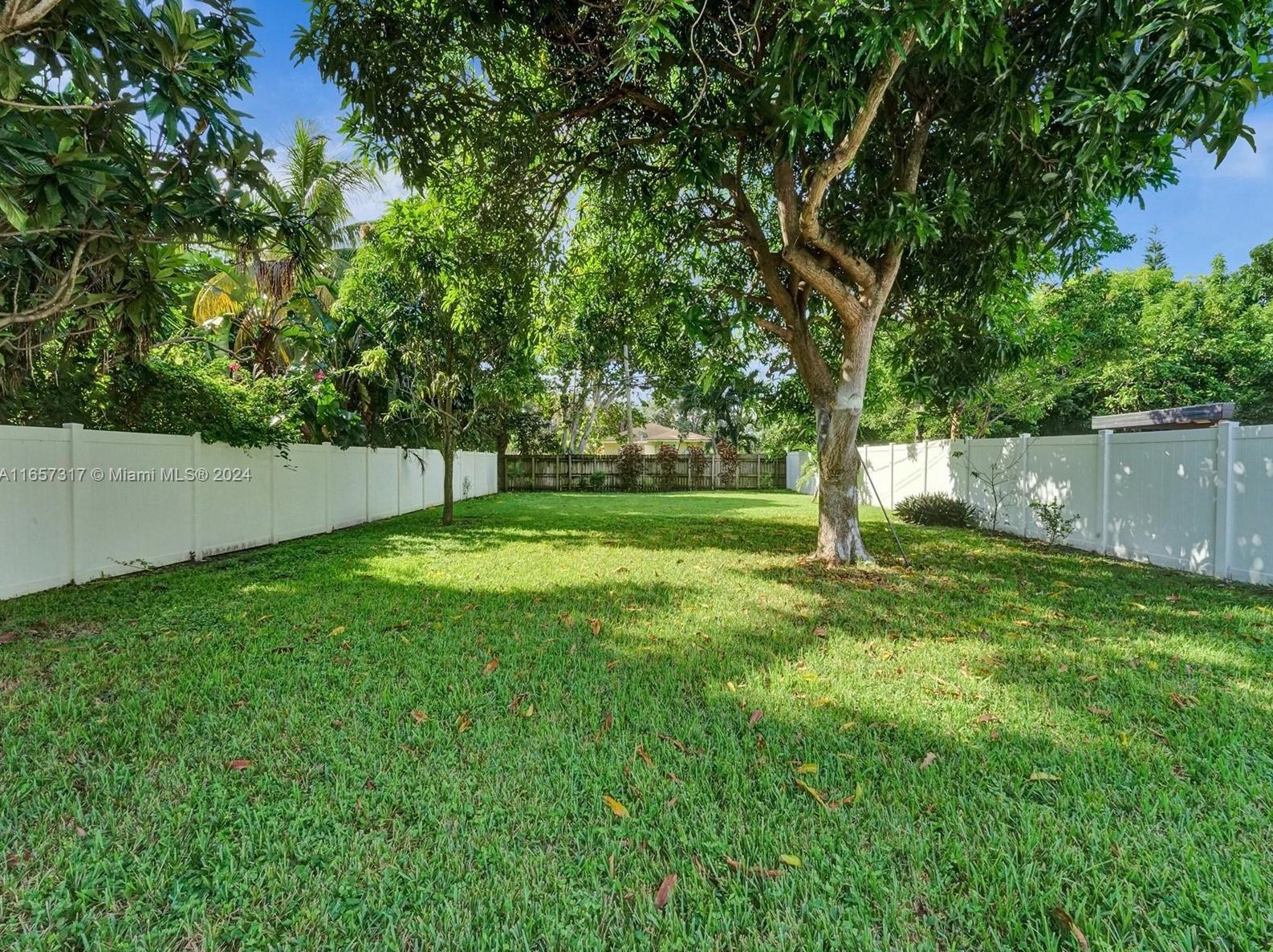 2446 Fillmore St, Hollywood FL 33020-4308 exterior