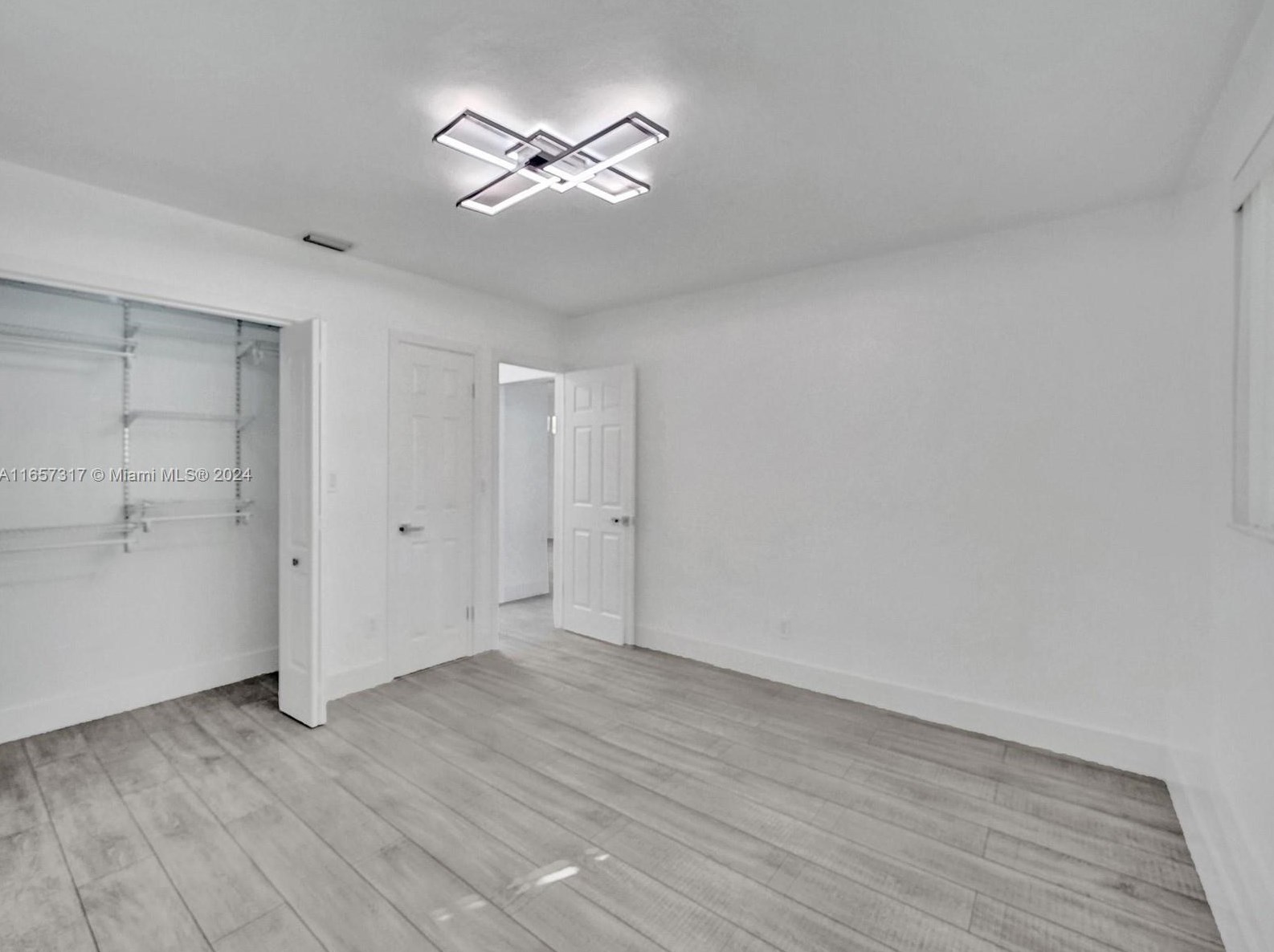 2446 Fillmore St, Hollywood FL 33020-4308 exterior