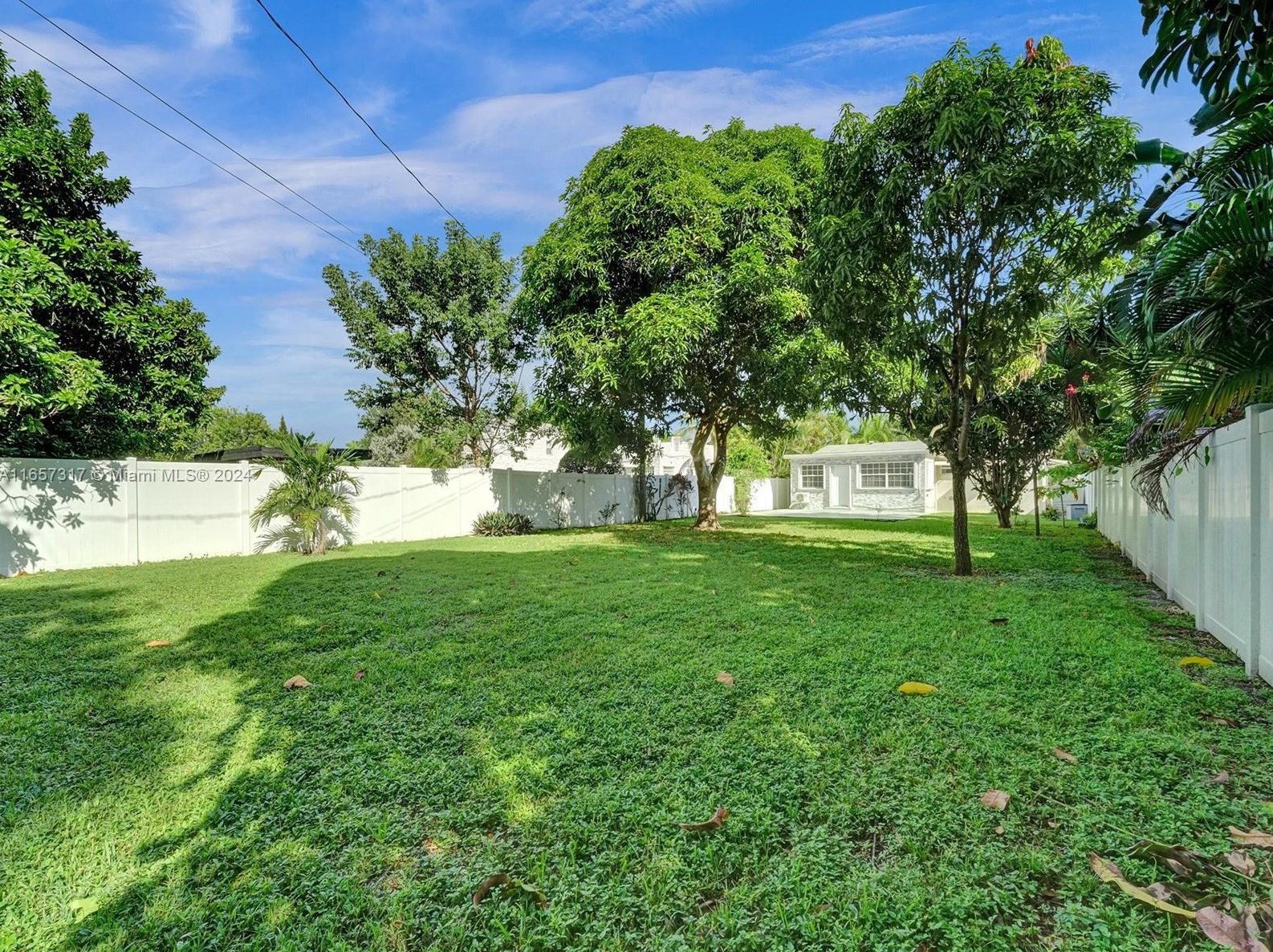 2446 Fillmore St, Hollywood FL 33020-4308 exterior