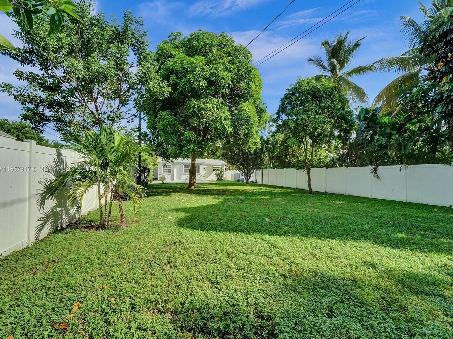 2446 Fillmore St, Hollywood FL 33020-4308 exterior