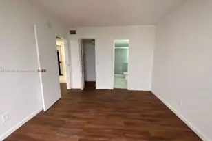 13499 Biscayne Blvd, North Miami, FL 33181 - Photo 23