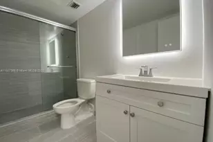 13499 Biscayne Blvd, North Miami, FL 33181 - Photo 9