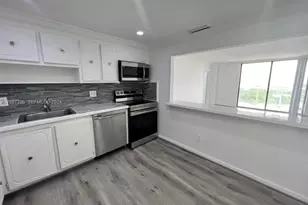 13499 Biscayne Blvd, North Miami, FL 33181 - Photo 3