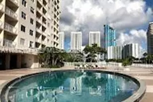 400 Kings Point Dr, Sunny Isles Beach, FL 33160 - Photo 15