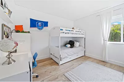 3551 E Glencoe St, Miami, FL 33133 - Photo 23