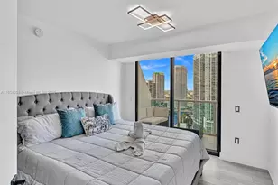 41 SE 5th St, Miami, FL 33131 - Photo 7