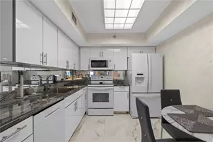 19101 NE 36th Ct, Aventura, FL 33180 - Photo 27