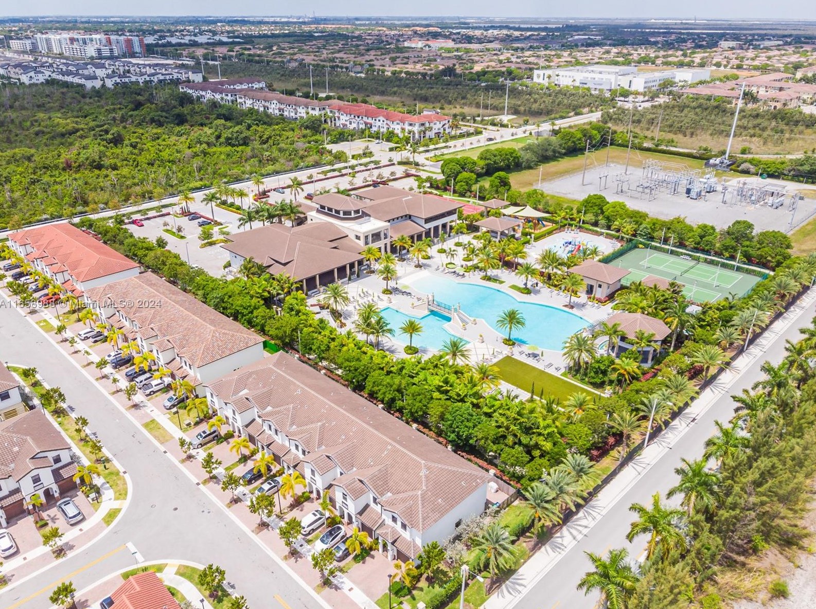 7805 104th Ave, Miami FL 33178 exterior