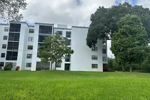 9235 SW 8th St, Boca Raton, FL 33428 - Photo 17