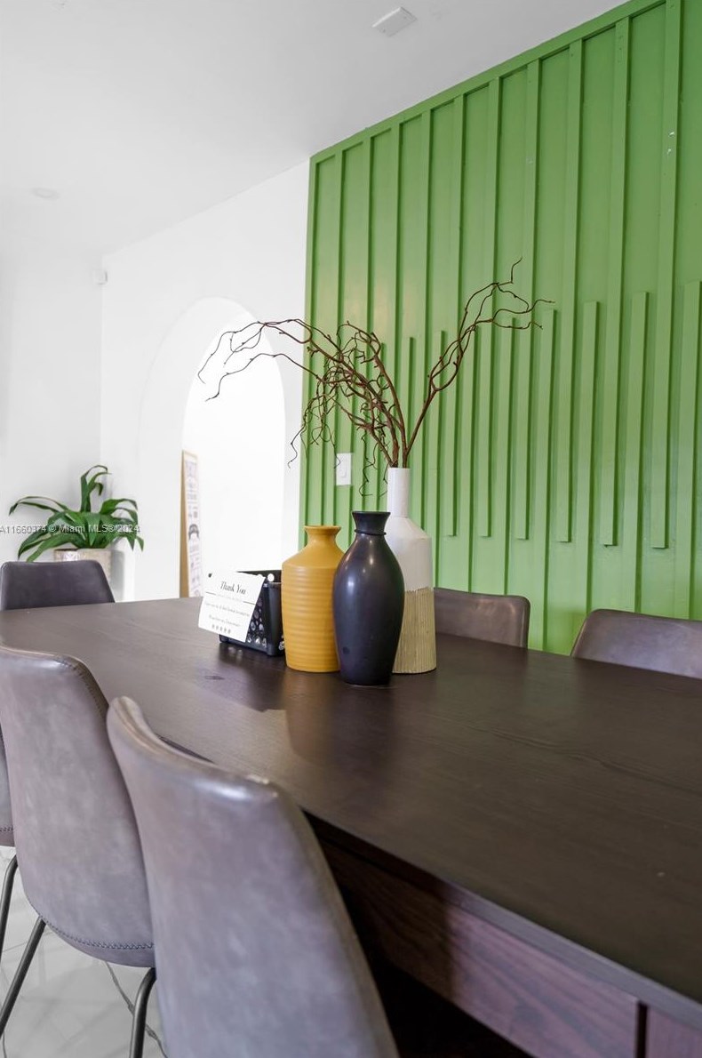 1201 211 St, Miami FL 33056-1121 exterior