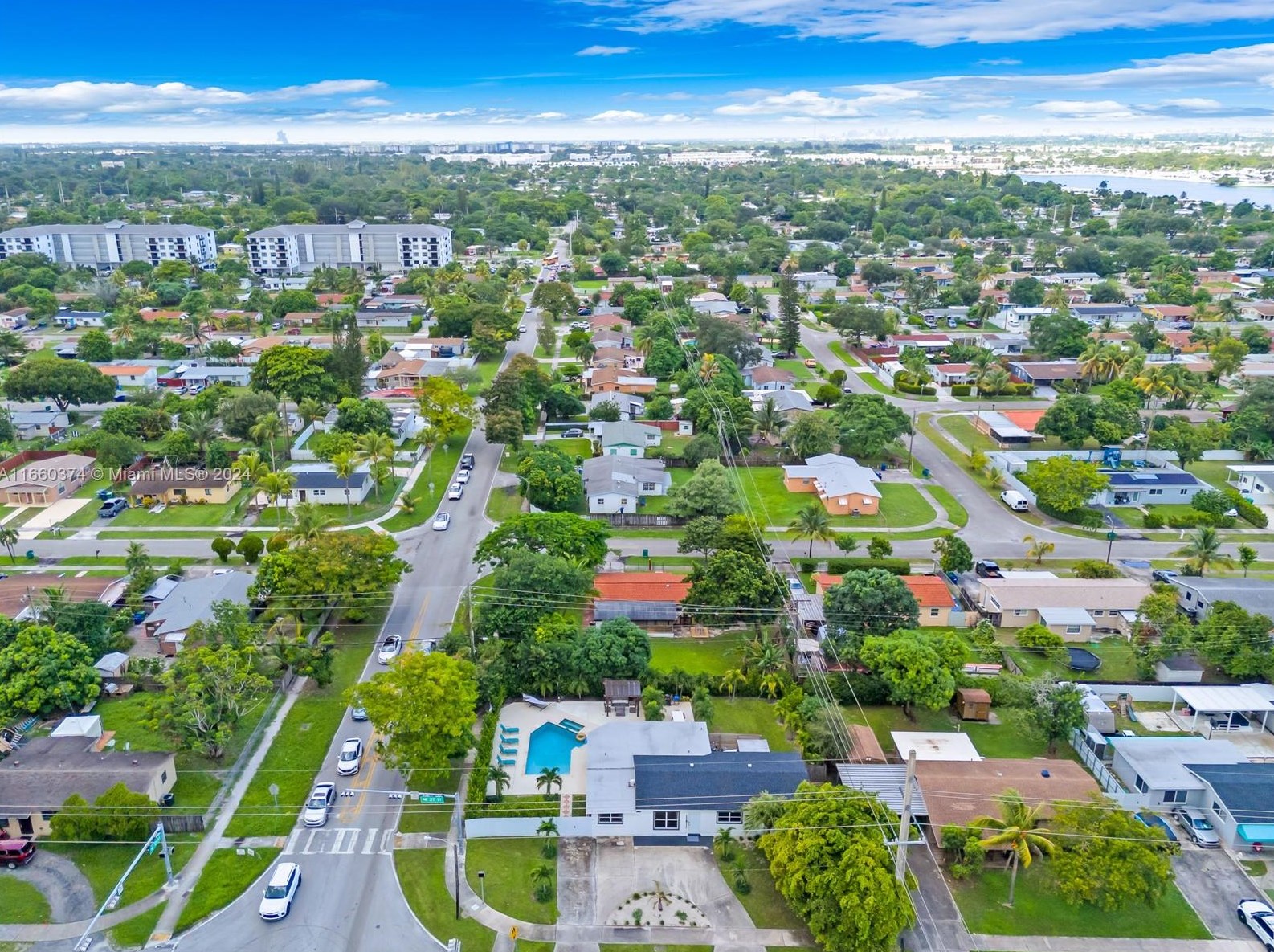 1201 211 St, Miami FL 33056-1121 exterior