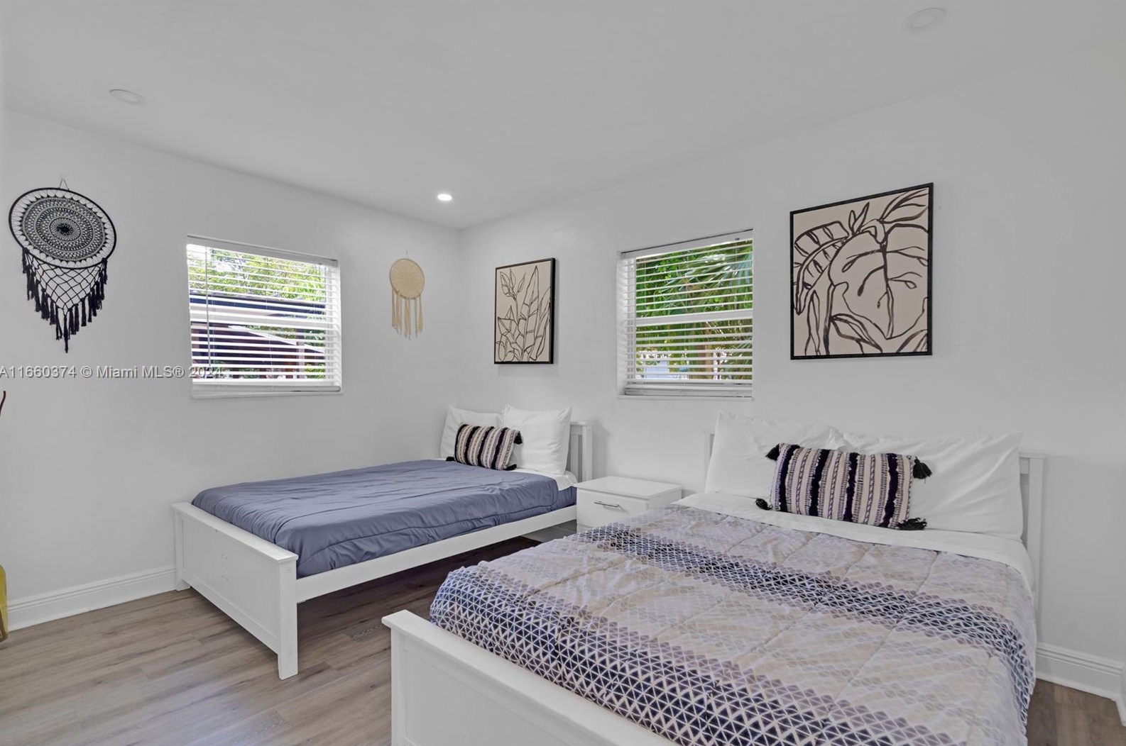 1201 211 St, Miami FL 33056-1121 exterior