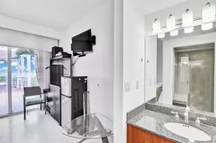 18201 Collins Ave, Sunny Isles Beach, FL 33160 - Photo 55
