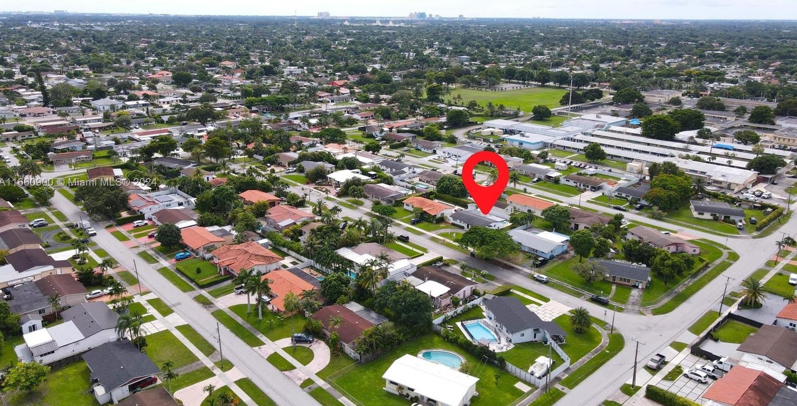 10350 44 St, Miami FL 33142-7971 exterior