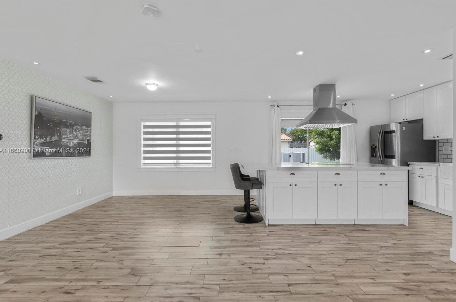 10350 44 St, Miami FL 33142-7971 exterior