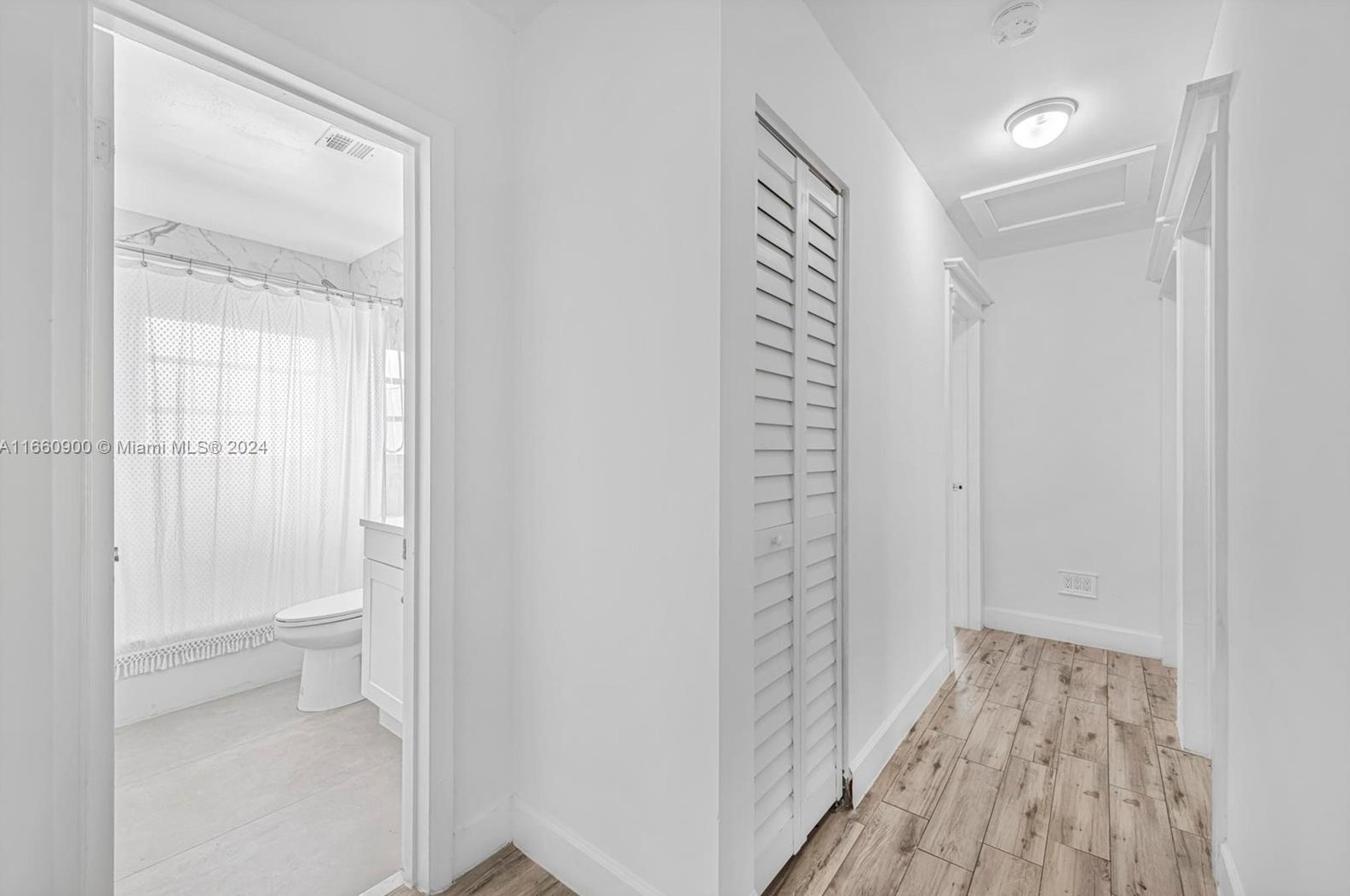 10350 44 St, Miami FL 33142-7971 exterior