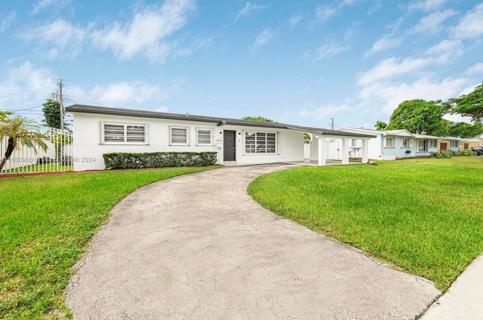 10350 44 St, Miami FL 33142-7971 exterior