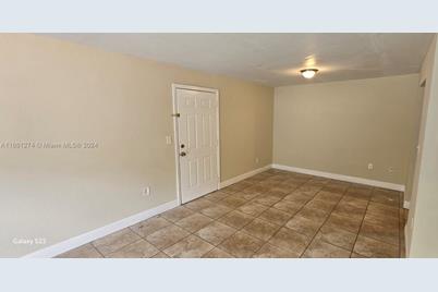 431 Executive Center Dr #104, West Palm Beach, FL 33401 - Photo 1