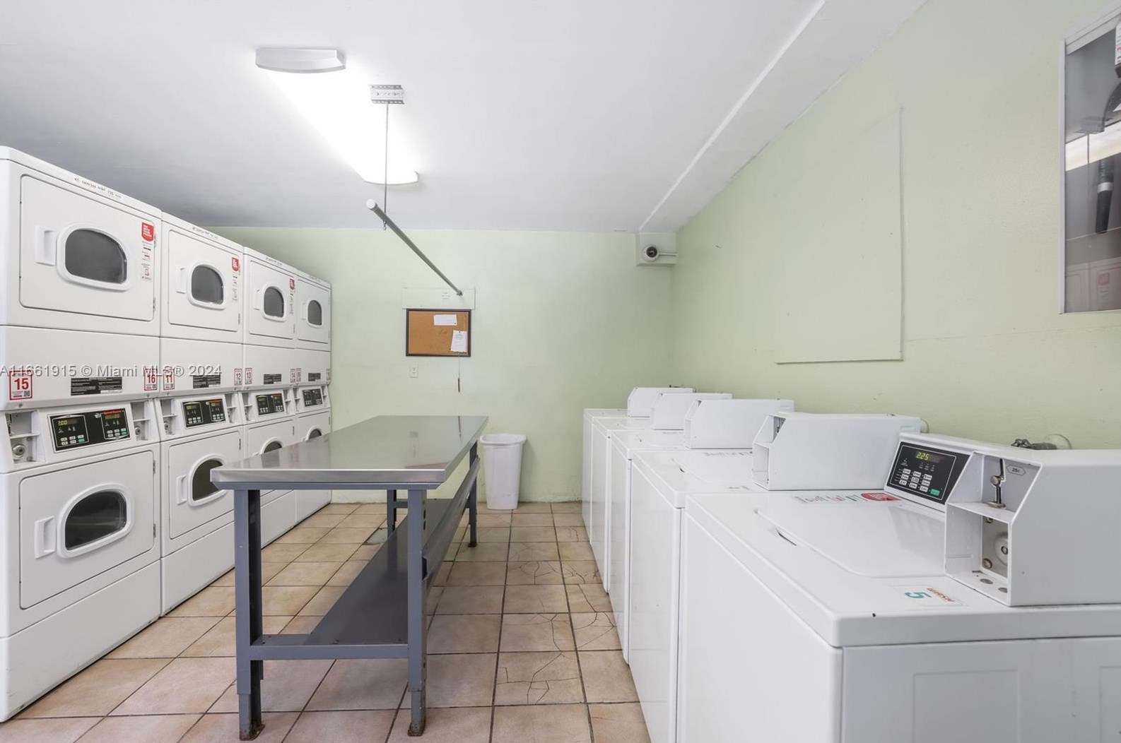 5525 80th St, Miami FL 33143-5612 exterior