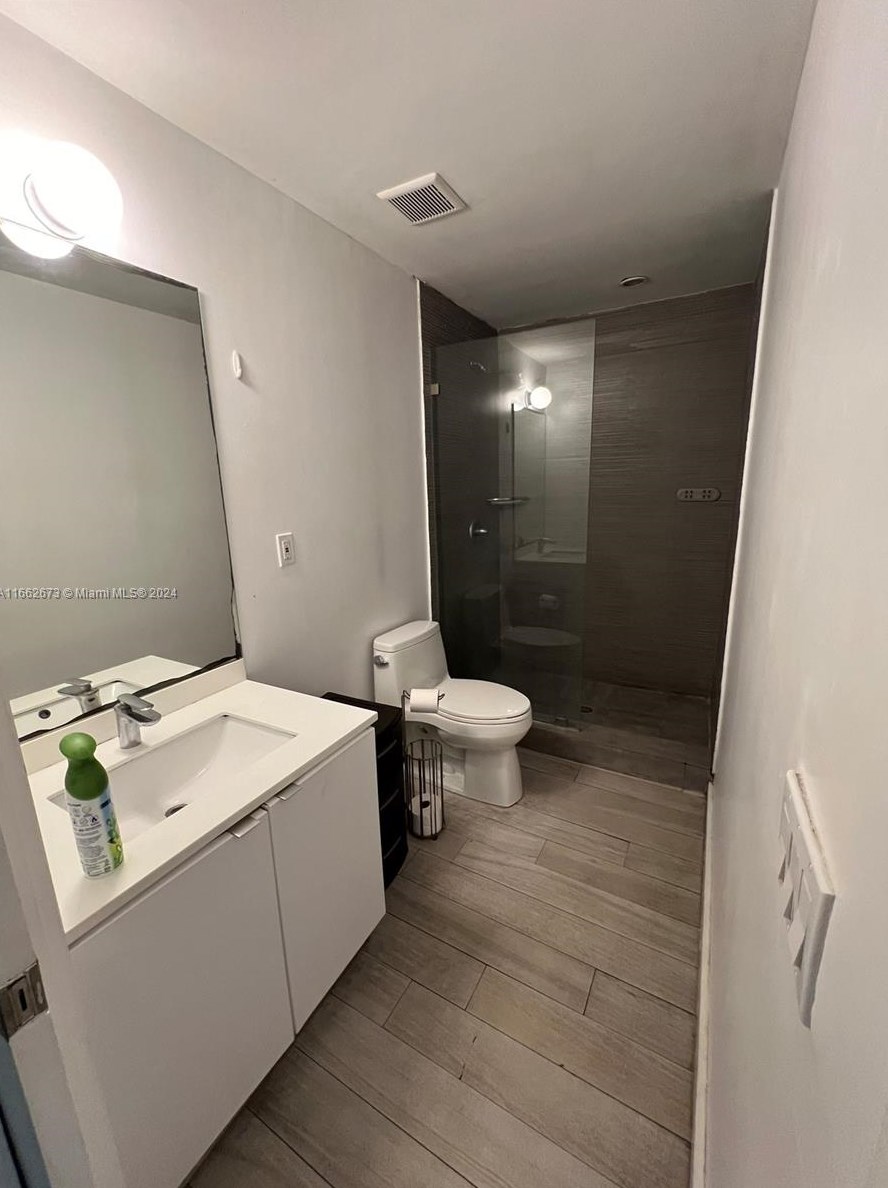 820 15th St, Miami FL  33139-3403 exterior