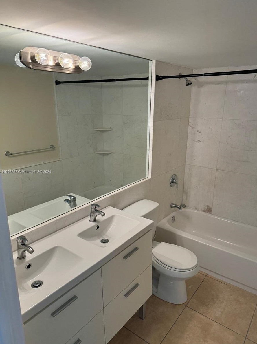 6045 186th St, Hialeah FL  33015-6098 exterior